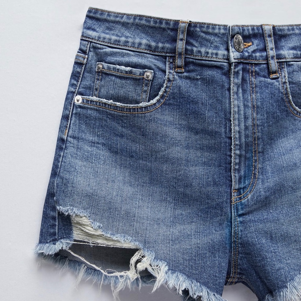 🔴 Zara Hi Rise Denim Shorts TRF
